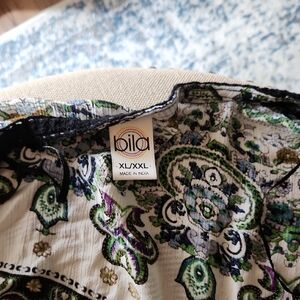 Bila Floral Paisley Print Top in White, Green, Blue